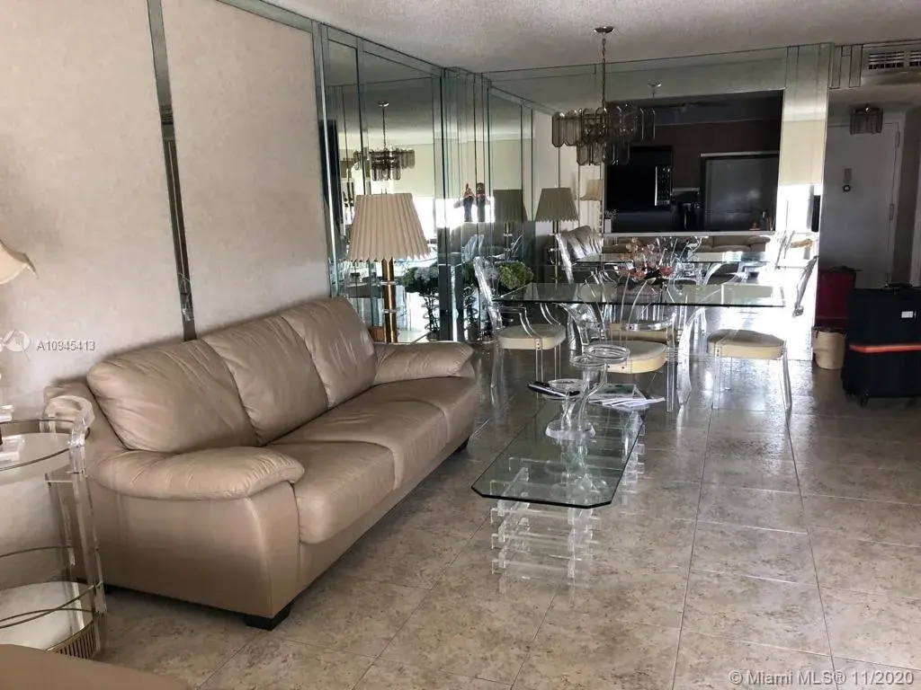 2301 S Ocean Dr # 2206, Hollywood FL 33019