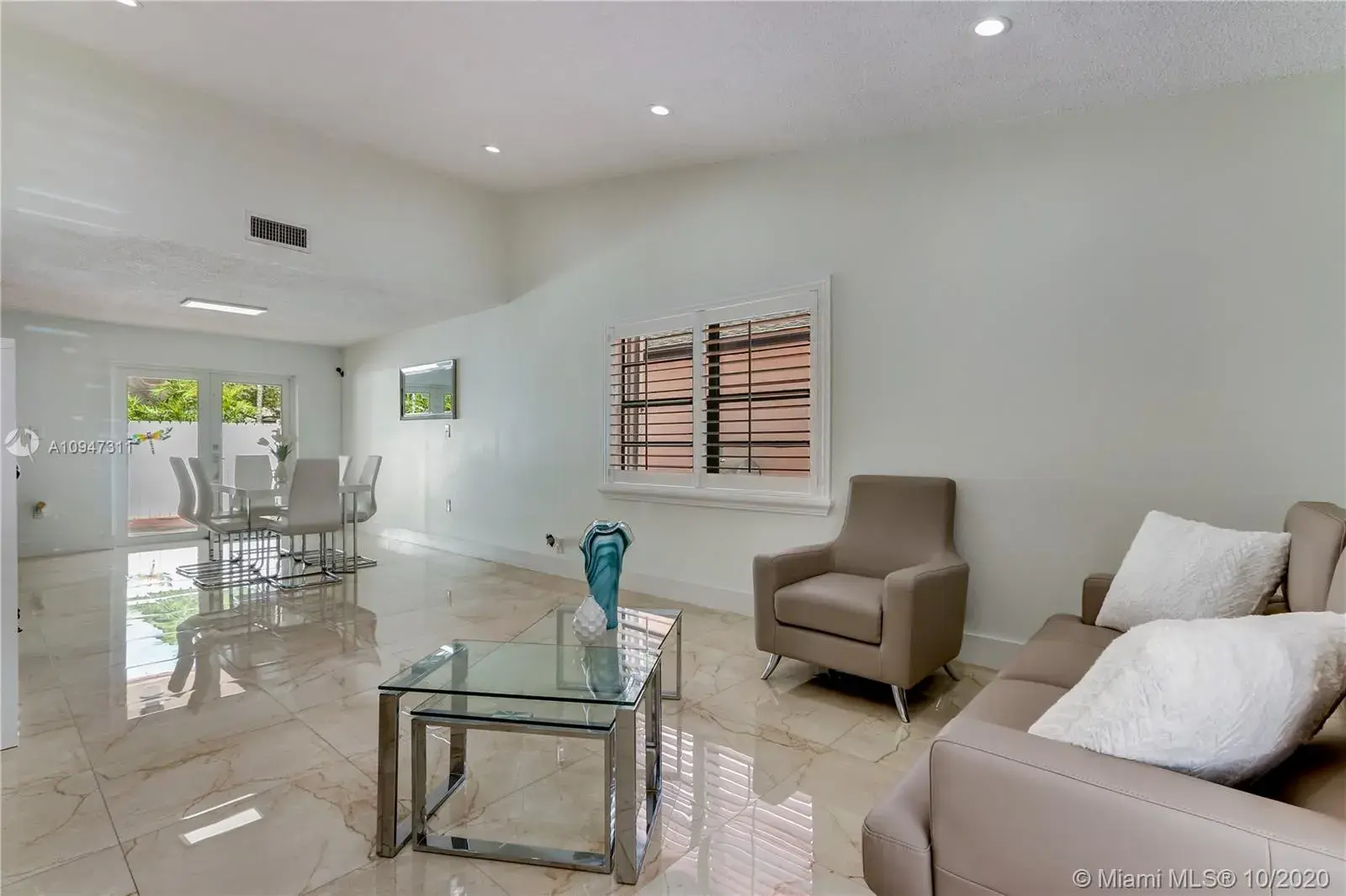 9857 SW 7th St, Miami FL 33174