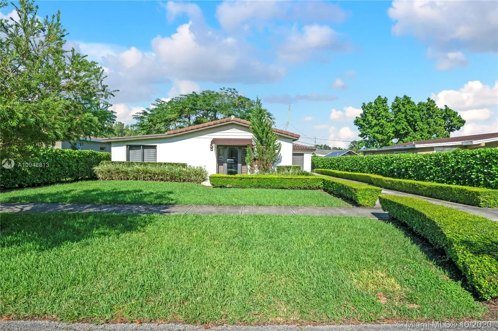 4 bedroom 3 bath Residential Lease for rent at 7425 SW 34th St Rd, Miami FL 33155