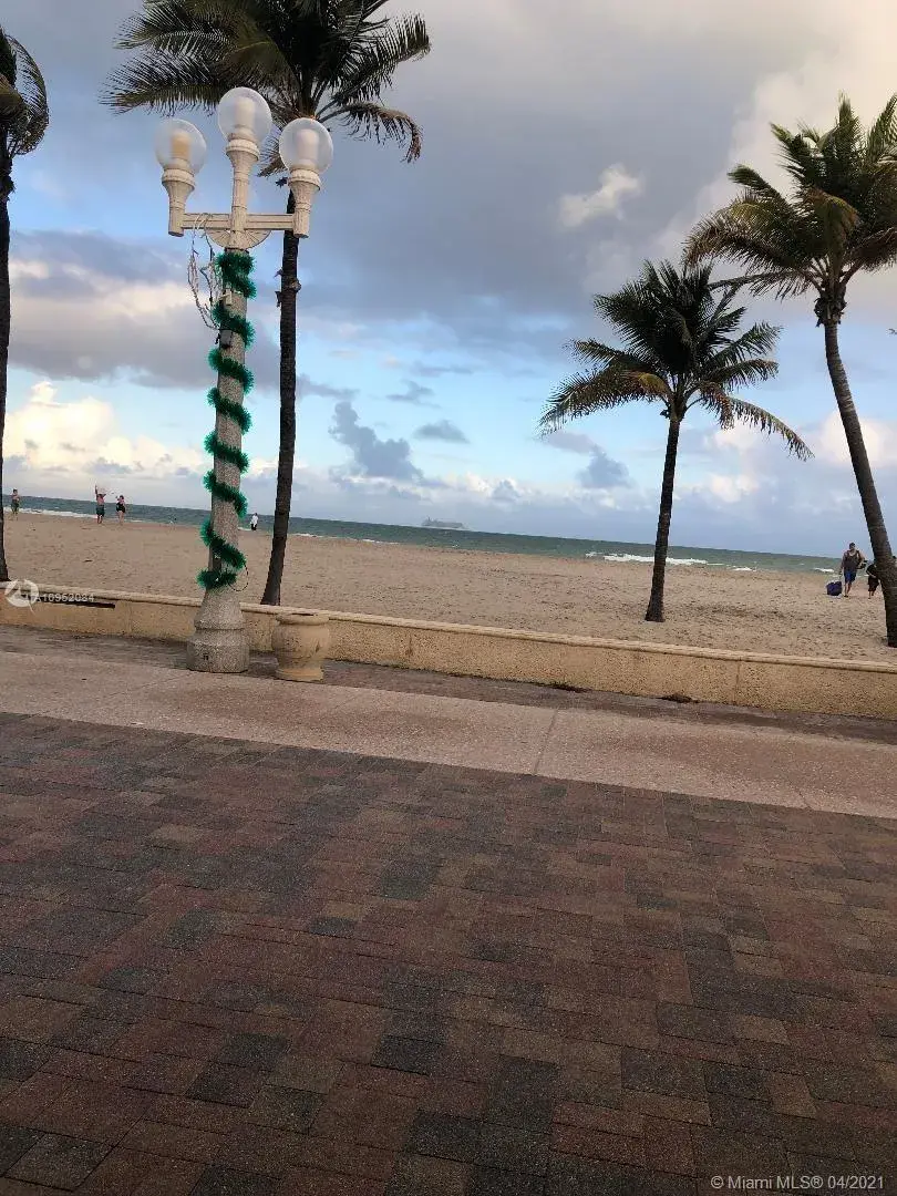 3 bedroom 2 bath Residential for sale at 2338 Fillmore St, Hollywood FL 33020