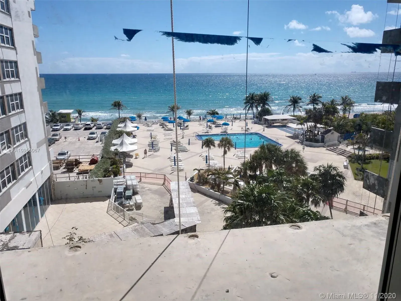 1 bedroom 1 bath Residential Lease for rent at 2030 S Ocean Dr # 516, Hallandale Beach FL 33009