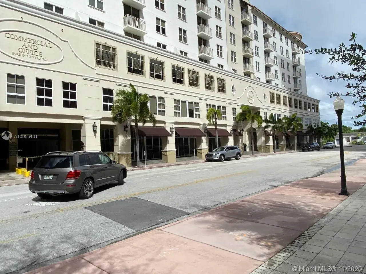 2 bedroom 2 bath Residential Lease for rent at 2030 S Douglas Rd # 501, Coral Gables FL 33134