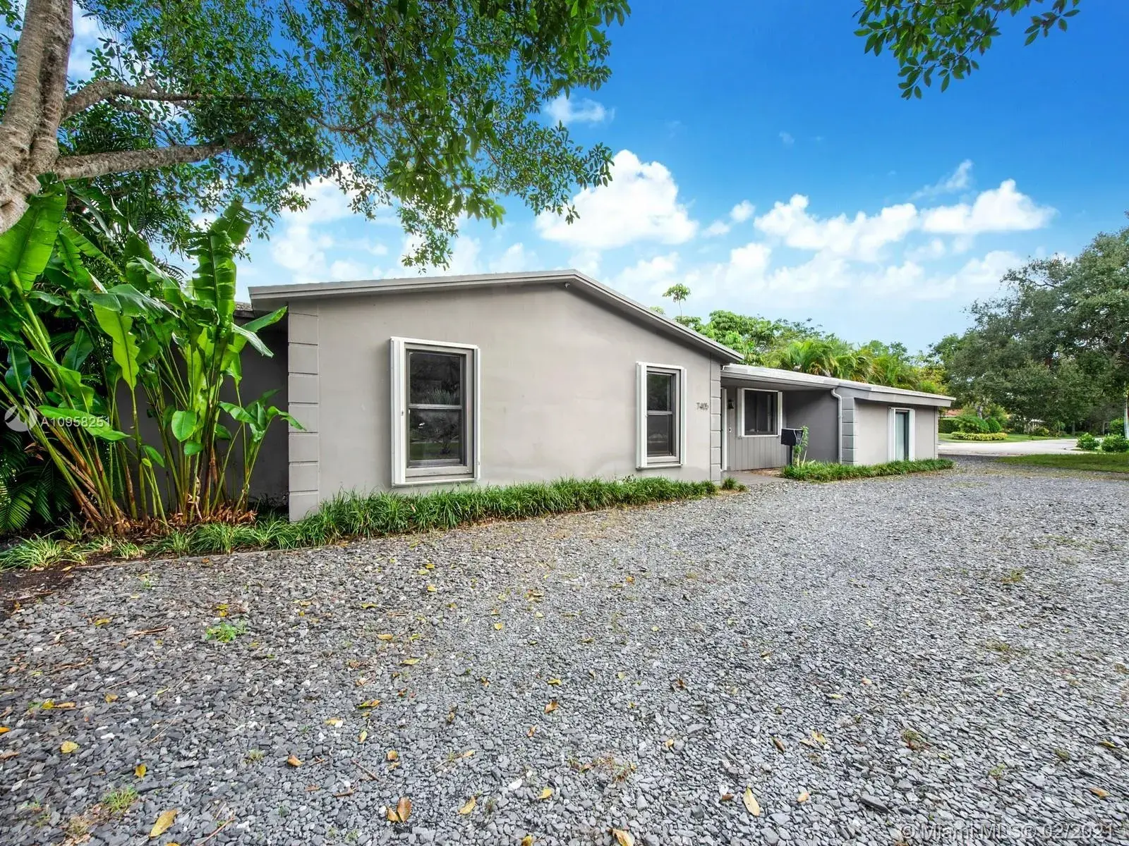 7405 SW 122nd St, Pinecrest FL 33156