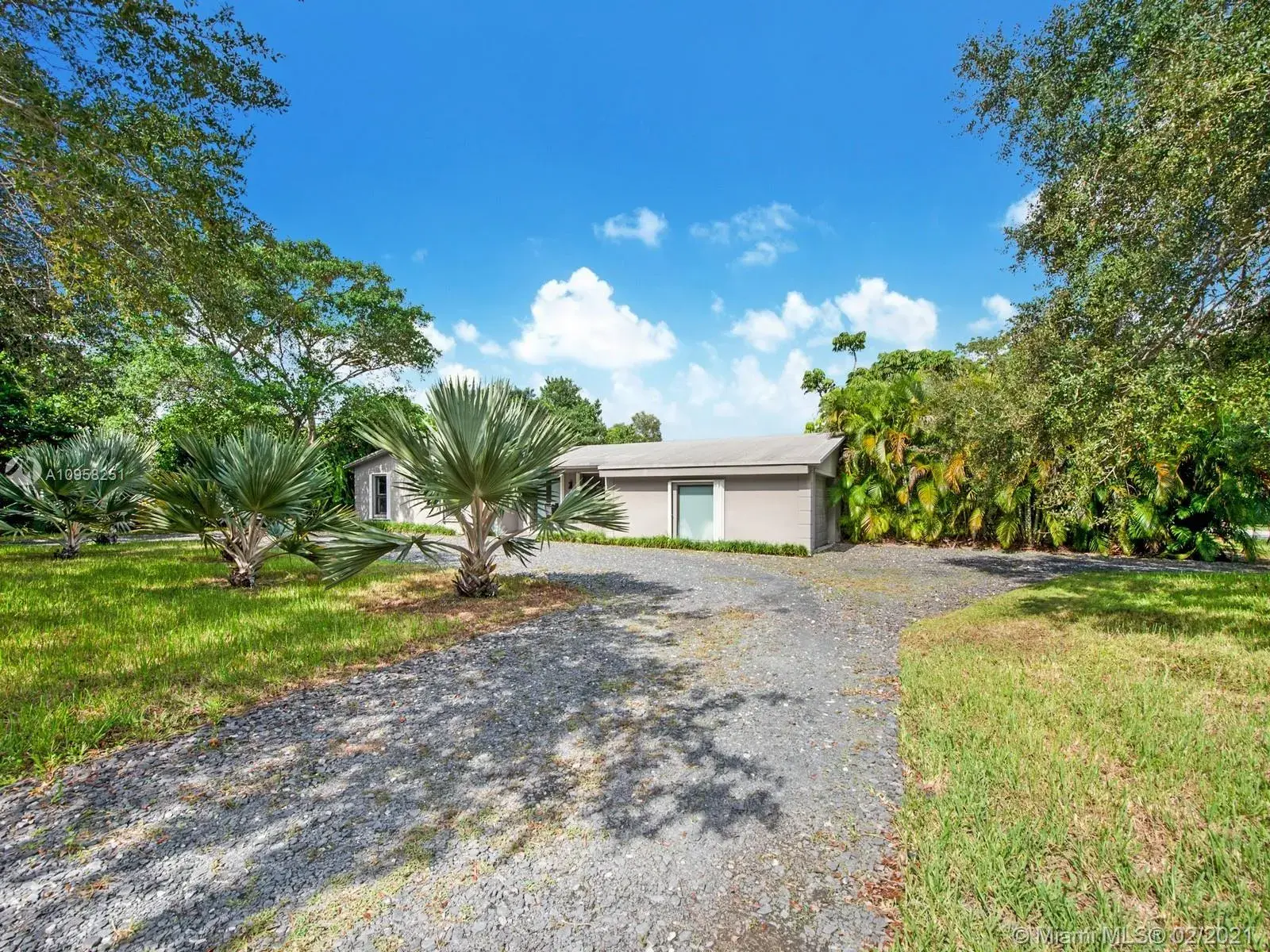 7405 SW 122nd St, Pinecrest FL 33156