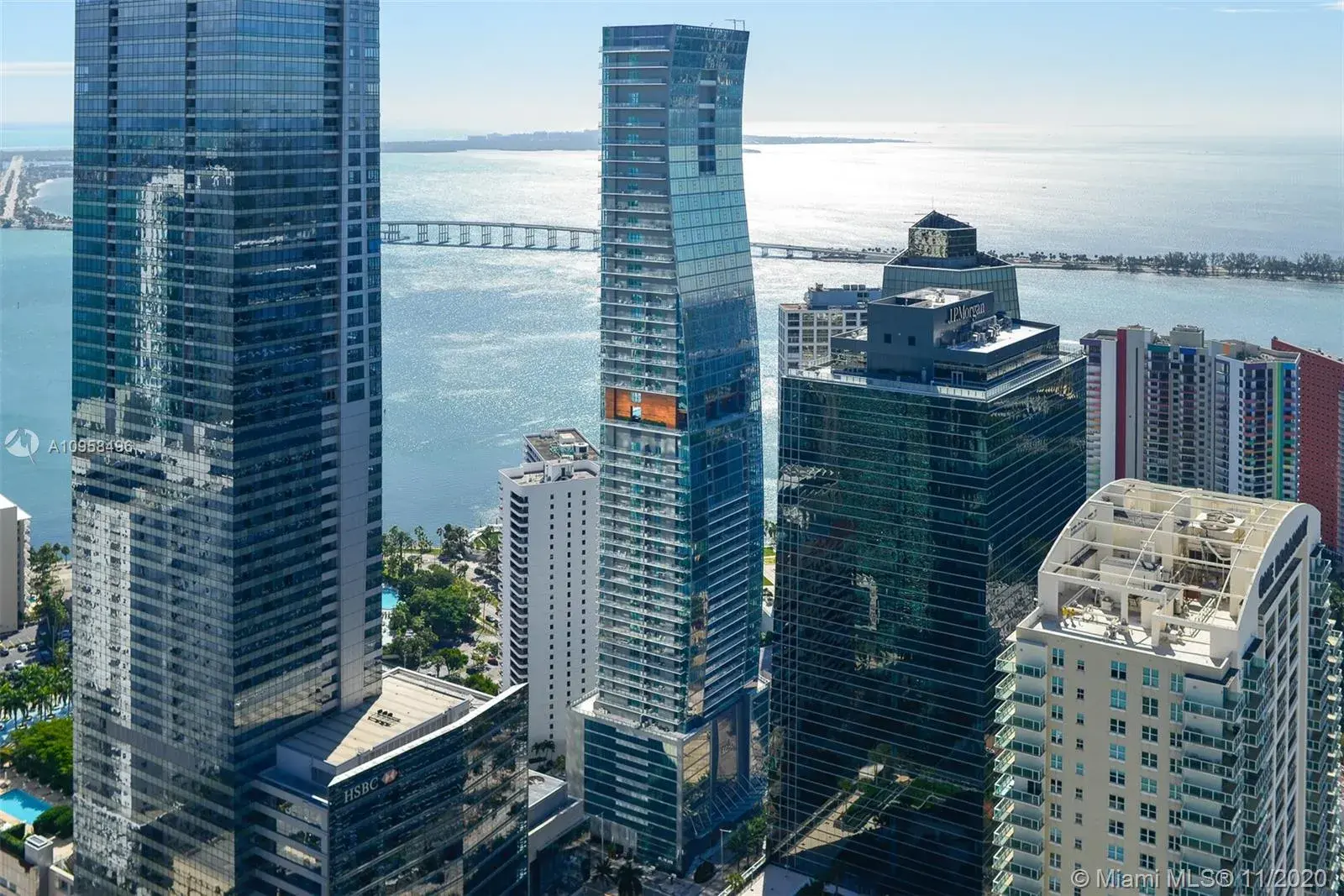 1 bedroom 1 bath Residential for sale at 1451 Brickell Ave # 1202, Miami FL 33131