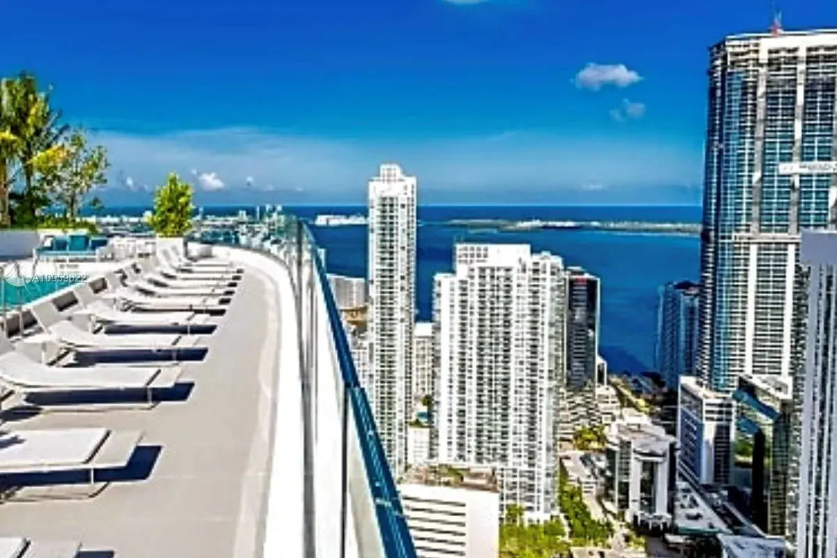 55 SW 9th St # 2408, Miami FL 33130