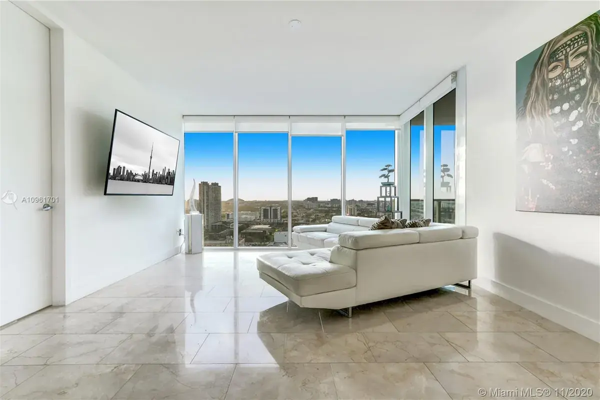 1040 Biscayne Blvd # 1806, Miami FL 33132