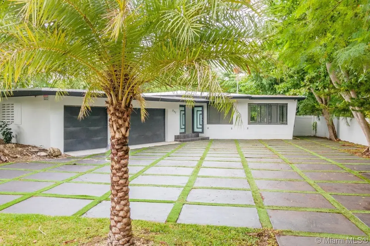 941 NE 83rd St, Miami FL 33138
