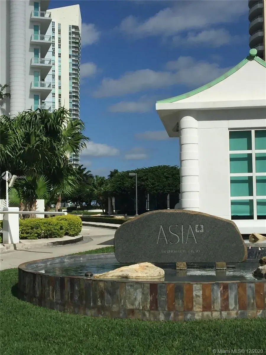 4 bedroom 5 bath Residential for sale at 900 Brickell Key Blvd # 2303, Miami FL 33131