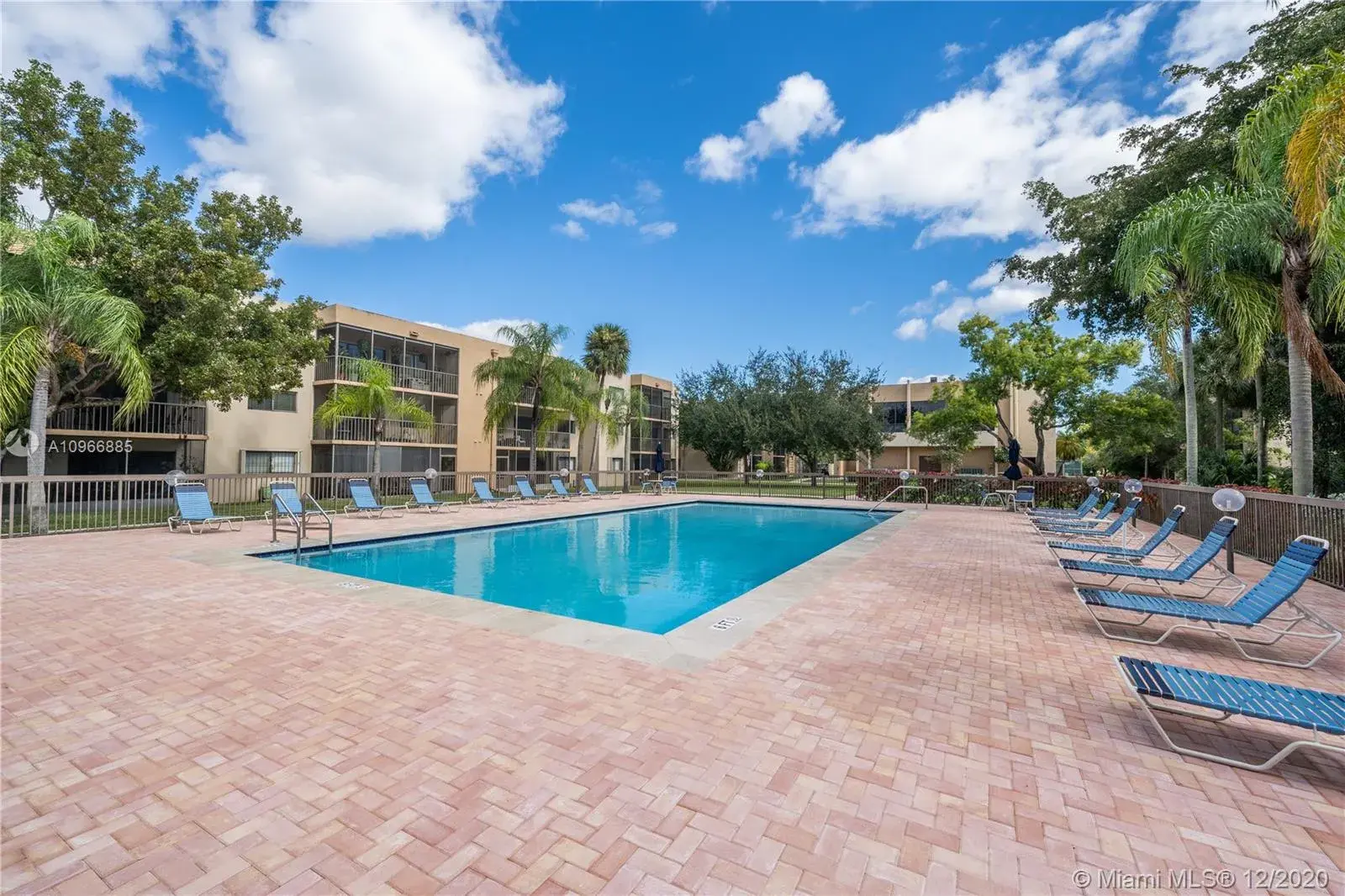 2 bedroom 2 bath Residential for sale at 8415 SW 107th Ave # 356W, Miami FL 33173