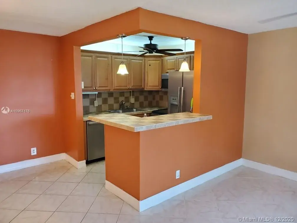 1 bedroom 1 bath Residential for sale at 275 Windsor L # 275, West Palm Beach FL 33417