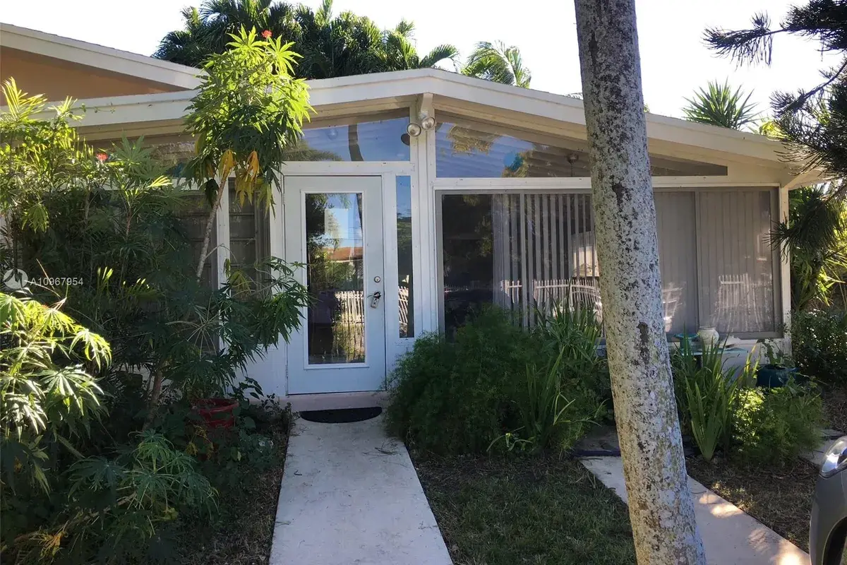 12040 SW 187th St, Miami FL 33177