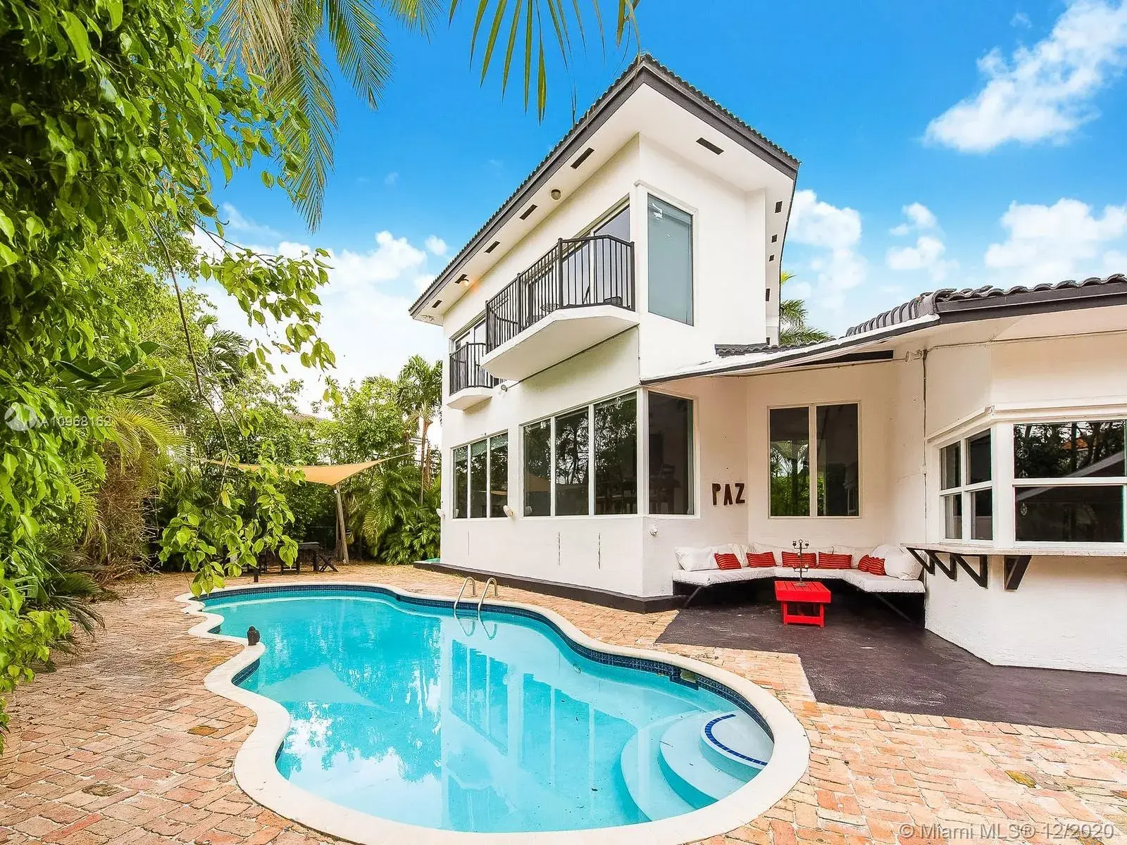 691 Ridgewood Rd, Key Biscayne FL 33149