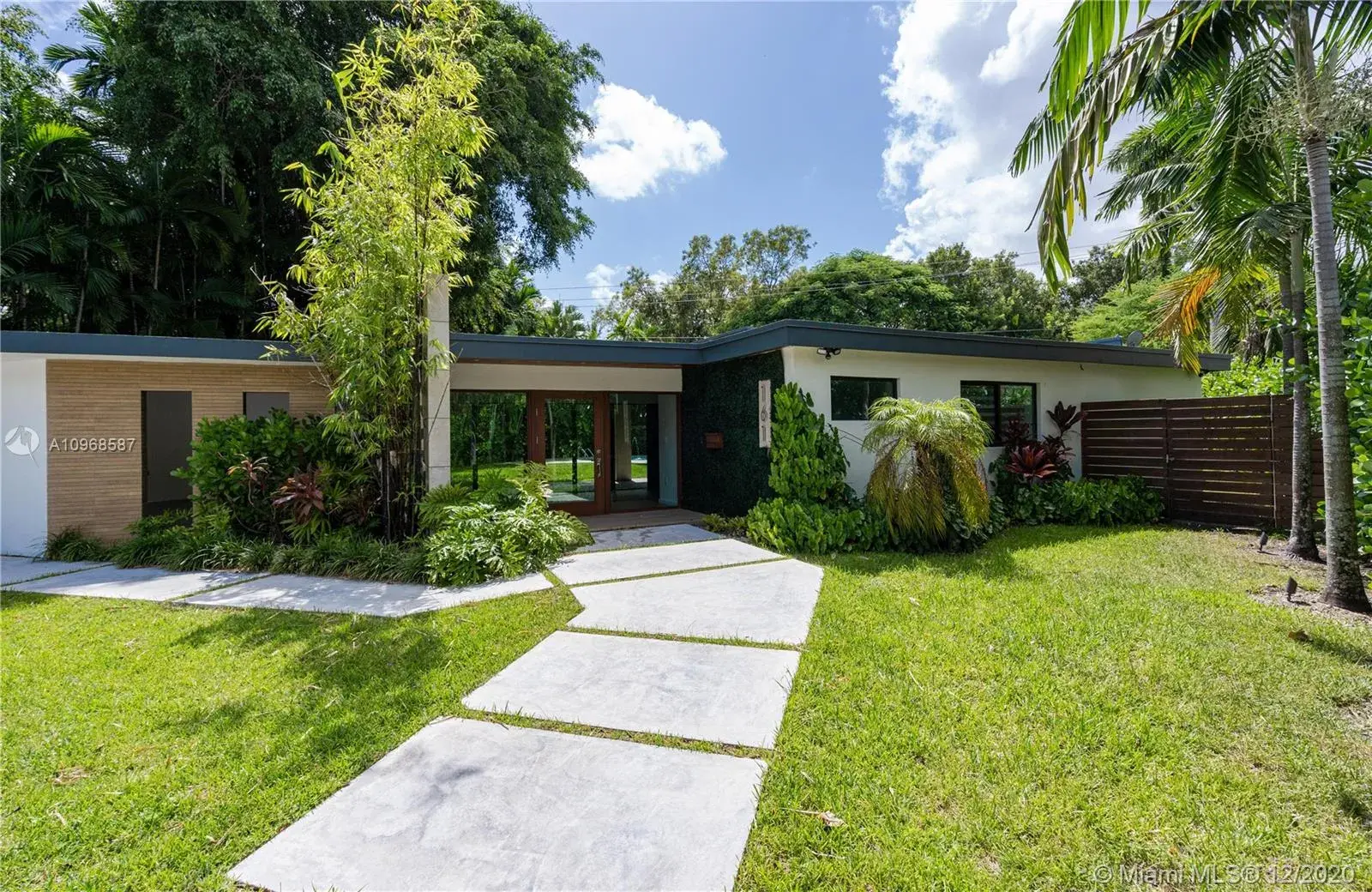 161 S Shore Dr S, Miami FL 33133