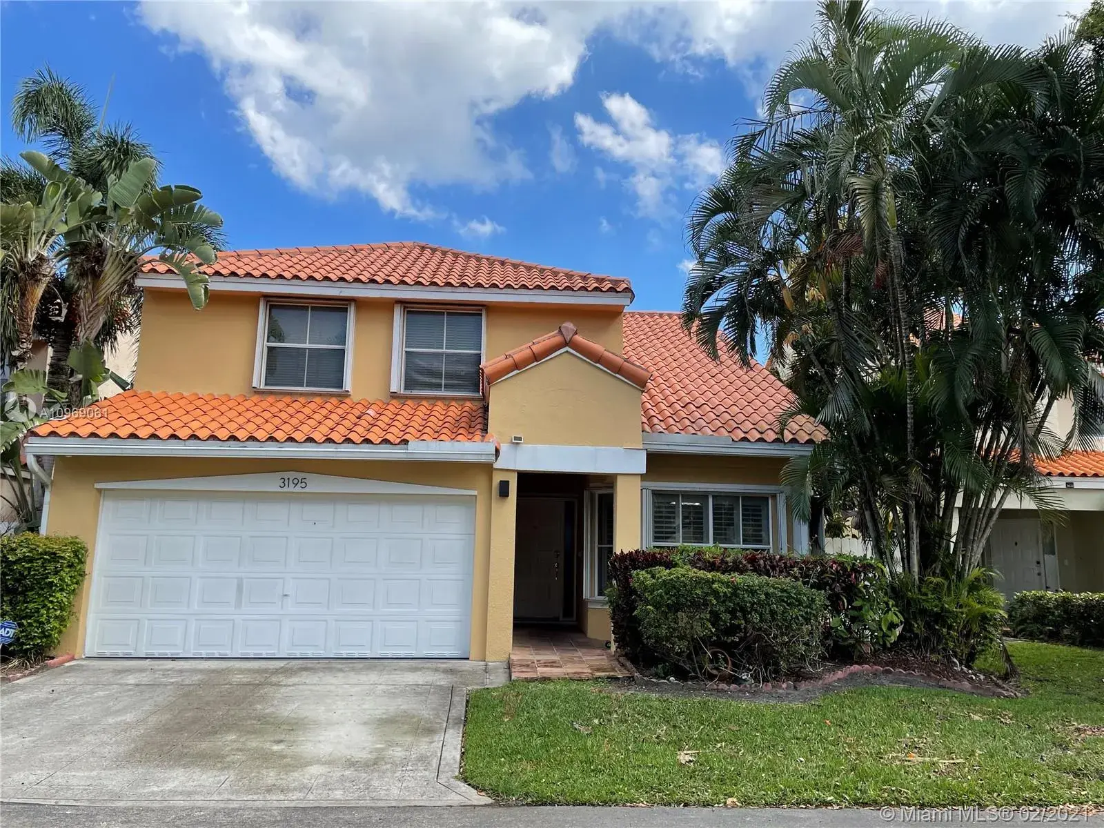 3 bedroom 2 bath Residential for sale at 3195 N 36th Ave, Hollywood FL 33021