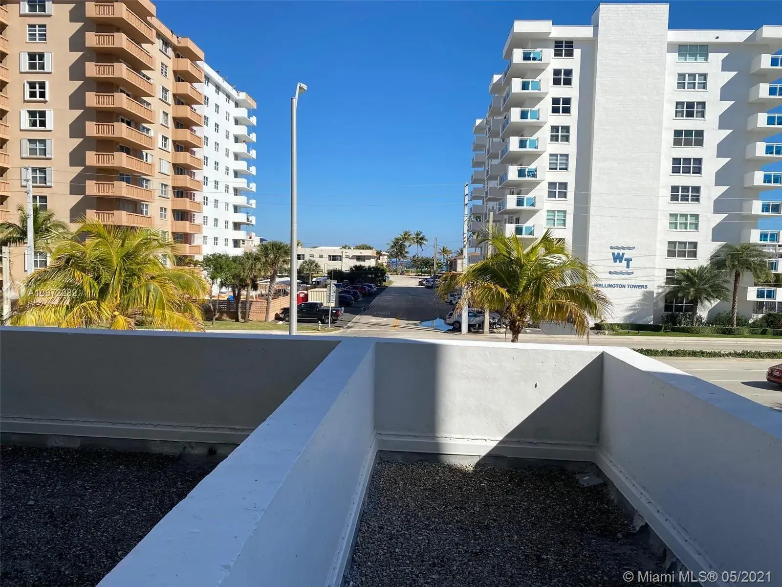 2 bedroom 2 bath Residential for sale at 1410 S Ocean Dr # 208, Hollywood FL 33019
