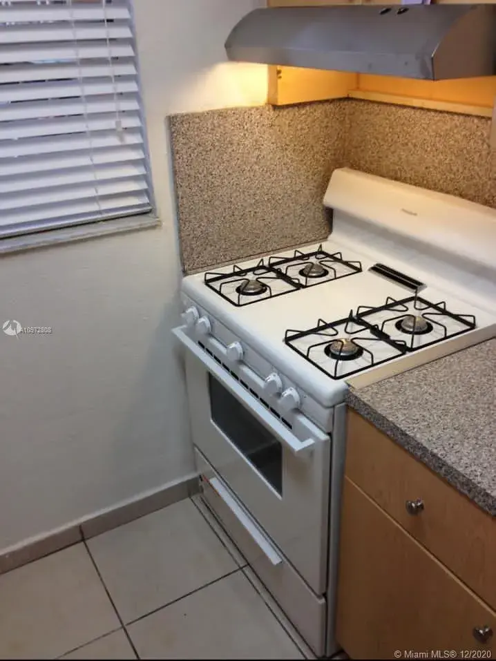 1655 W 44th Pl # 224, Hialeah FL 33012