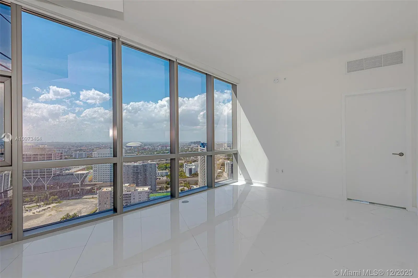 851 NE 1st Ave # 2802, Miami FL 33132