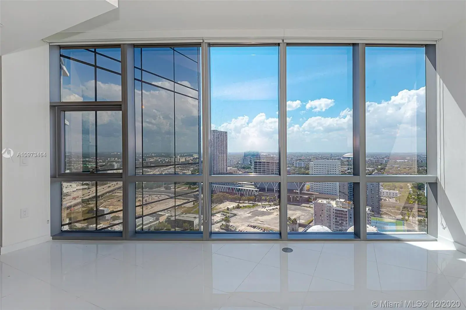 851 NE 1st Ave # 2802, Miami FL 33132
