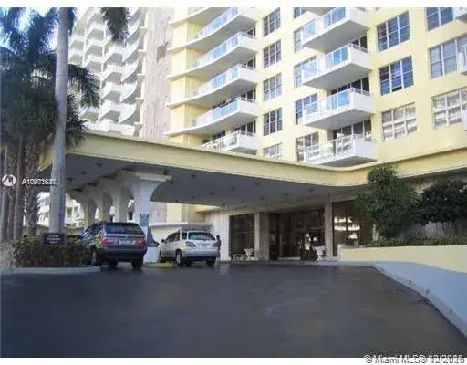 5600 Collins Ave # 15B, Miami Beach FL 33140