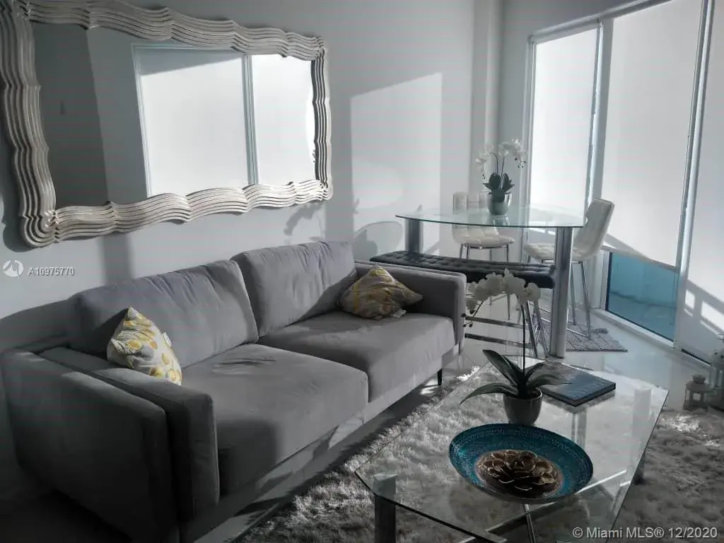 60 SW 13th St # 5214, Miami FL 33130