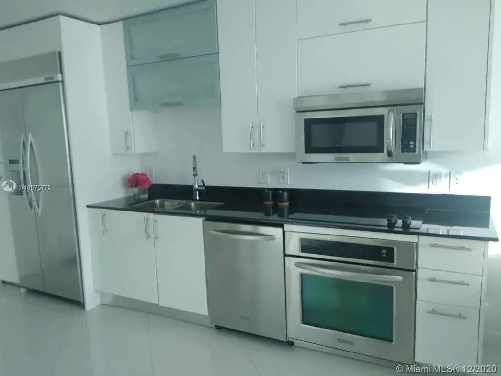 60 SW 13th St # 5214, Miami FL 33130
