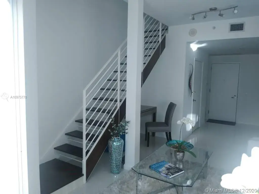 60 SW 13th St # 5214, Miami FL 33130