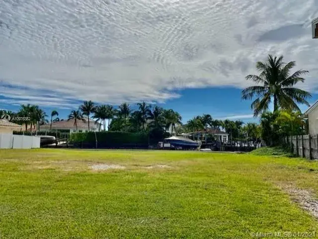1102 Washington St, Hollywood FL 33019