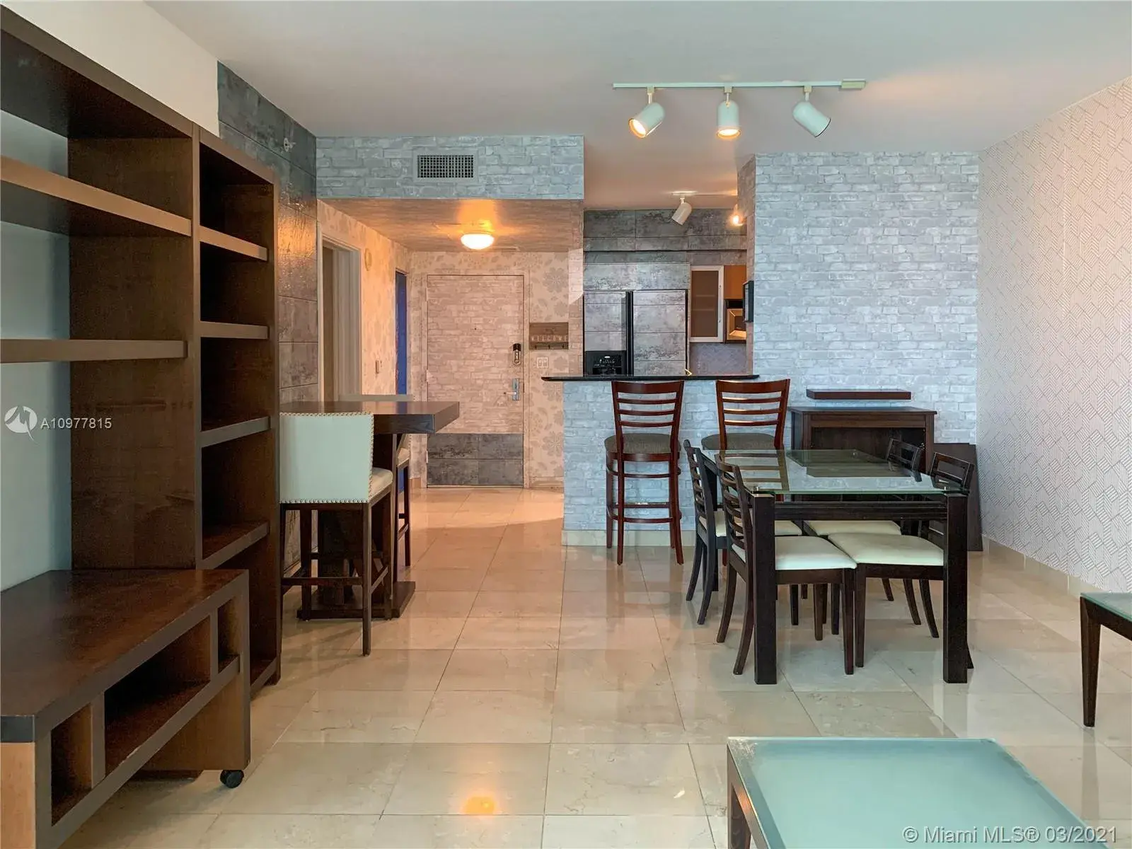 335 S Biscayne Blvd # 2810, Miami FL 33131