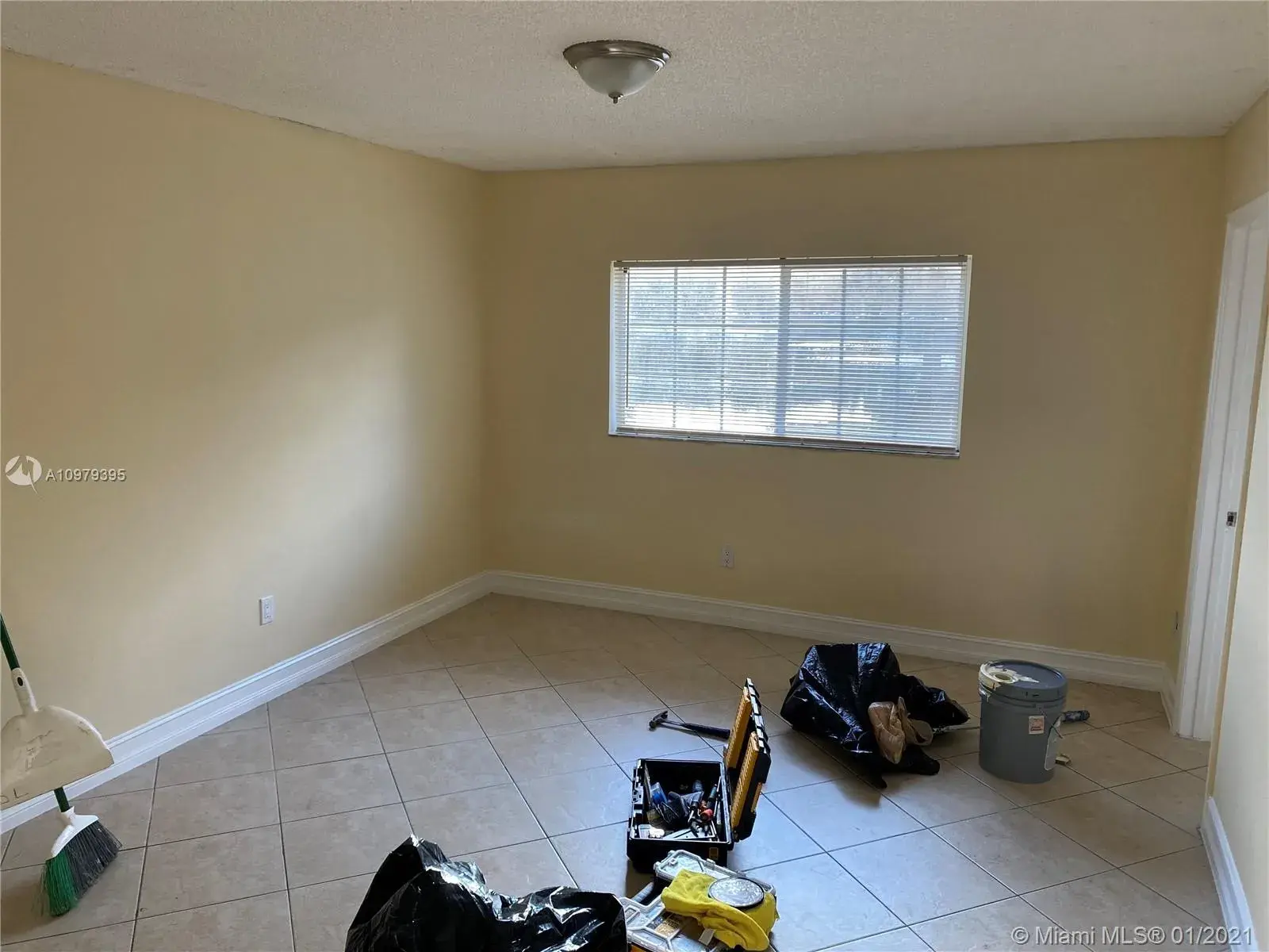 3610 N 56th Ave # 202, Hollywood FL 33021