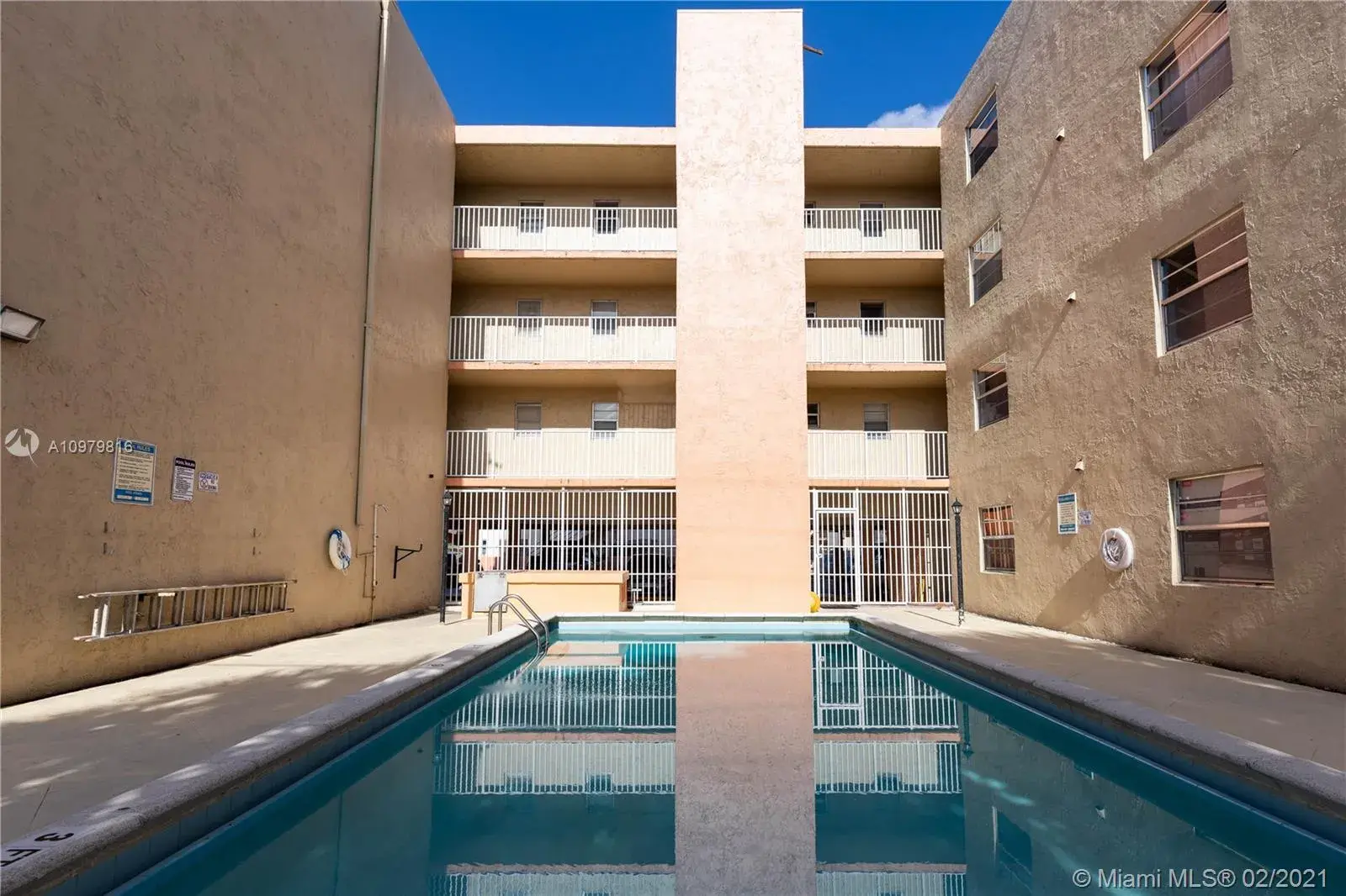 2 bedroom 1 bath Residential Lease for rent at 2400 NW 16th St Rd # 401, Miami FL 33125