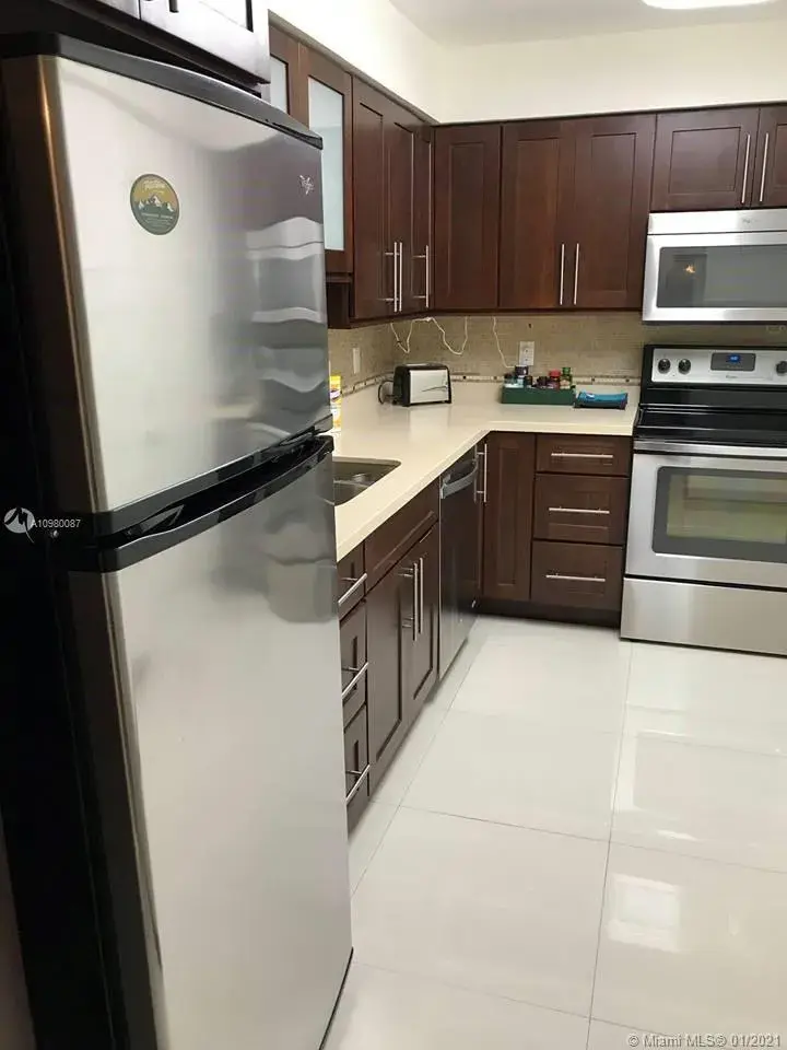 9225 Collins Ave # 810, Surfside FL 33154