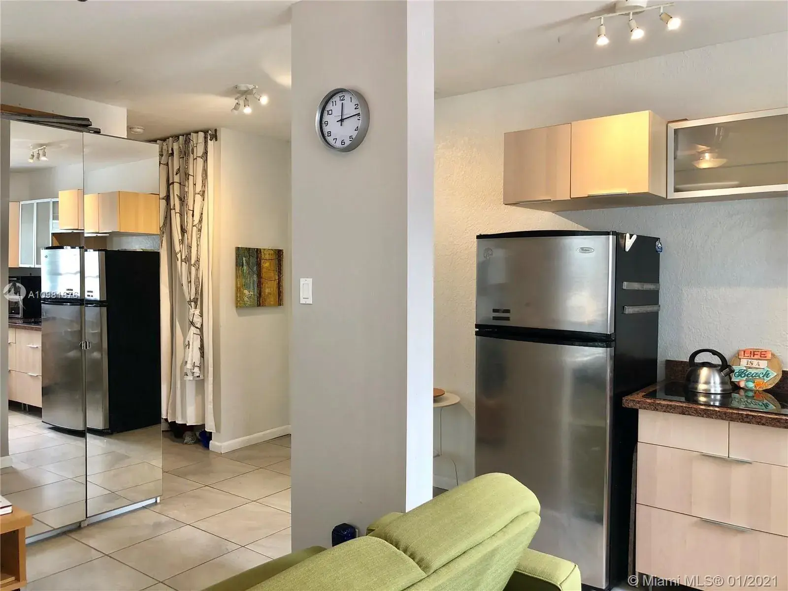 1 bedroom 1 bath Residential Lease for rent at 842 Meridian Ave # 1E, Miami Beach FL 33139