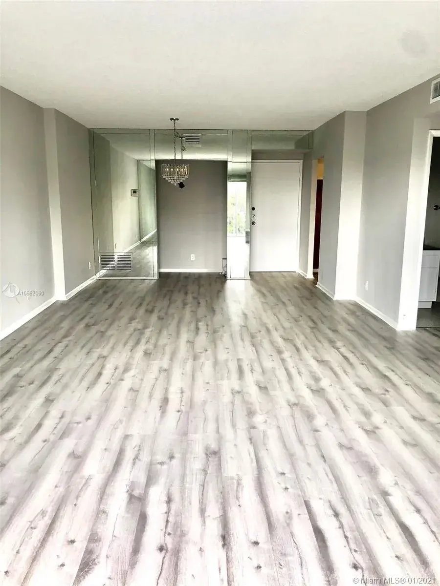 1 bedroom 1 bath Residential Lease for rent at 4200 Hillcrest Dr # 505, Hollywood FL 33021