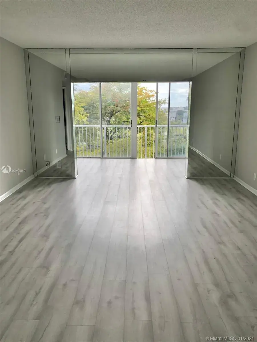 4200 Hillcrest Dr # 505, Hollywood FL 33021