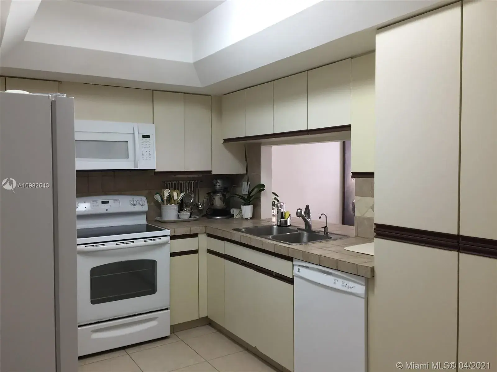 520 BRICKELL KEY DR # A1410, Miami FL 33131