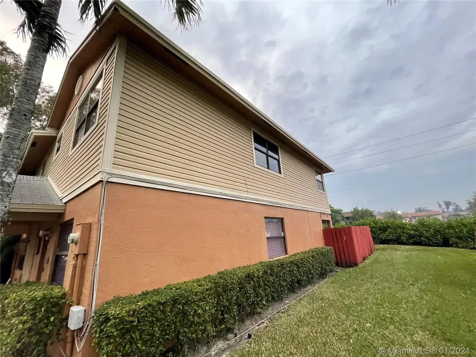 10501 NW 8th St # 10501, Pembroke Pines FL 33026