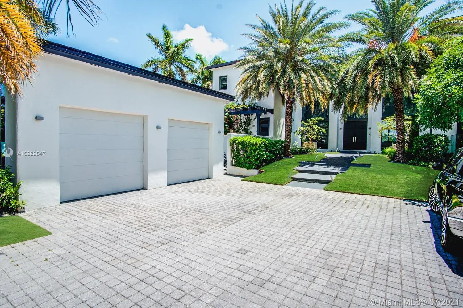 24 S Hibiscus Dr, Miami Beach FL 33139