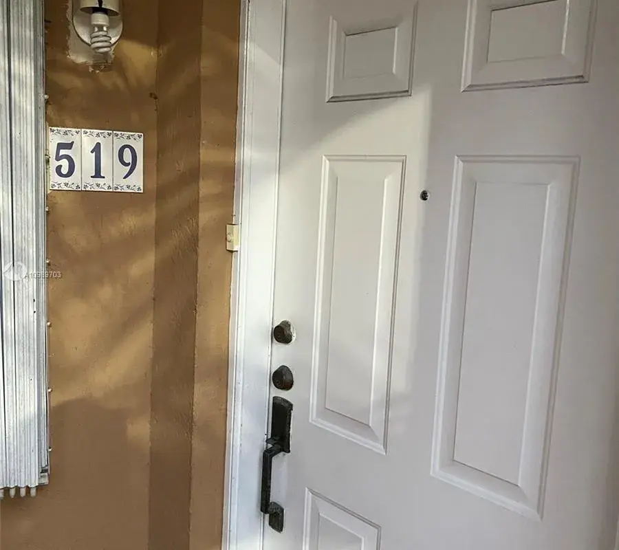551 NW 82nd Ave # 519, Miami FL 33126