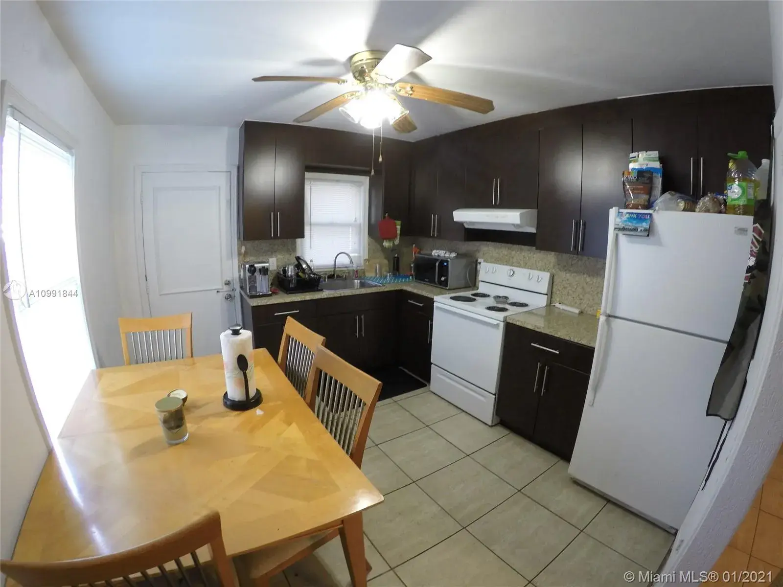 712 SW 7th Ave, Hallandale Beach FL 33009