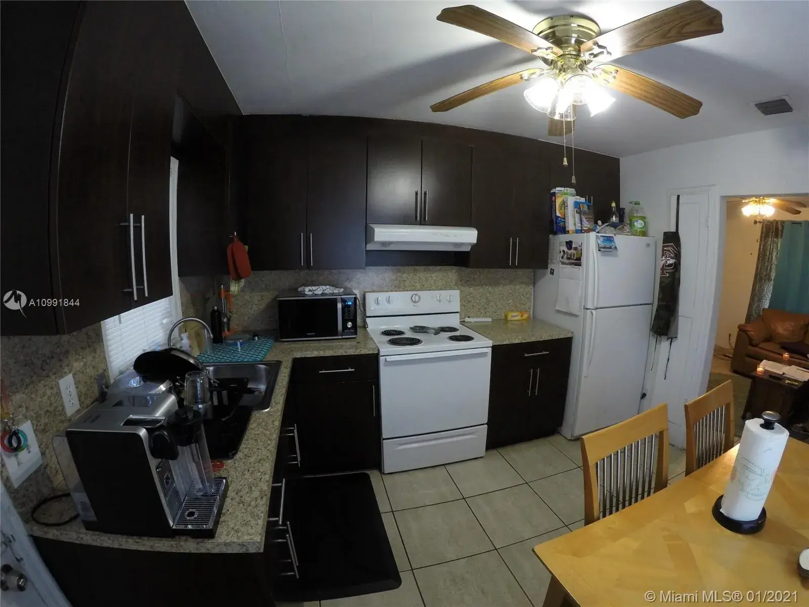 712 SW 7th Ave, Hallandale Beach FL 33009