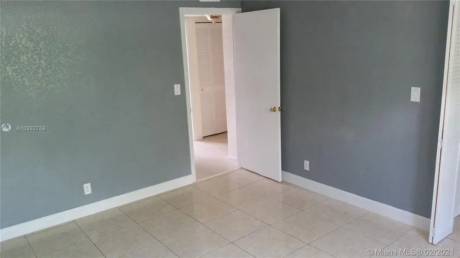 2 bedroom 1 bath Residential for sale at 825 NW 46th Ave # 825, Plantation FL 33317