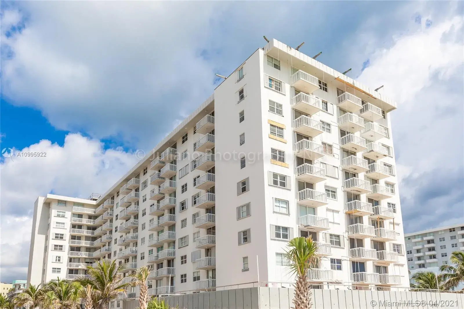 1 bedroom 1 bath for sale at 401 Ocean Dr # 1109, Miami Beach FL 33139