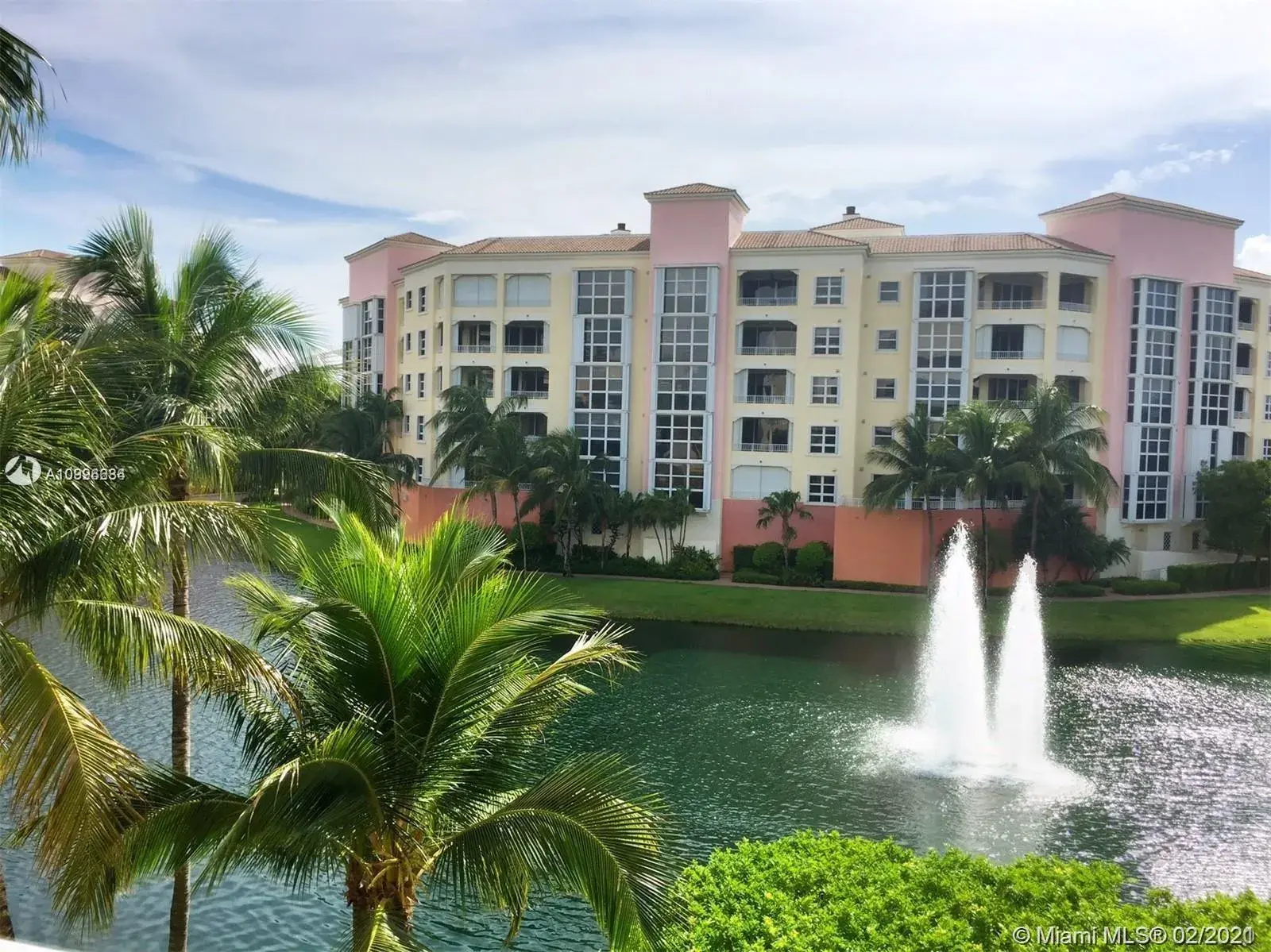 2 bedroom 2 bath for rent at 705 Crandon Blvd # 306, Key Biscayne FL 33149