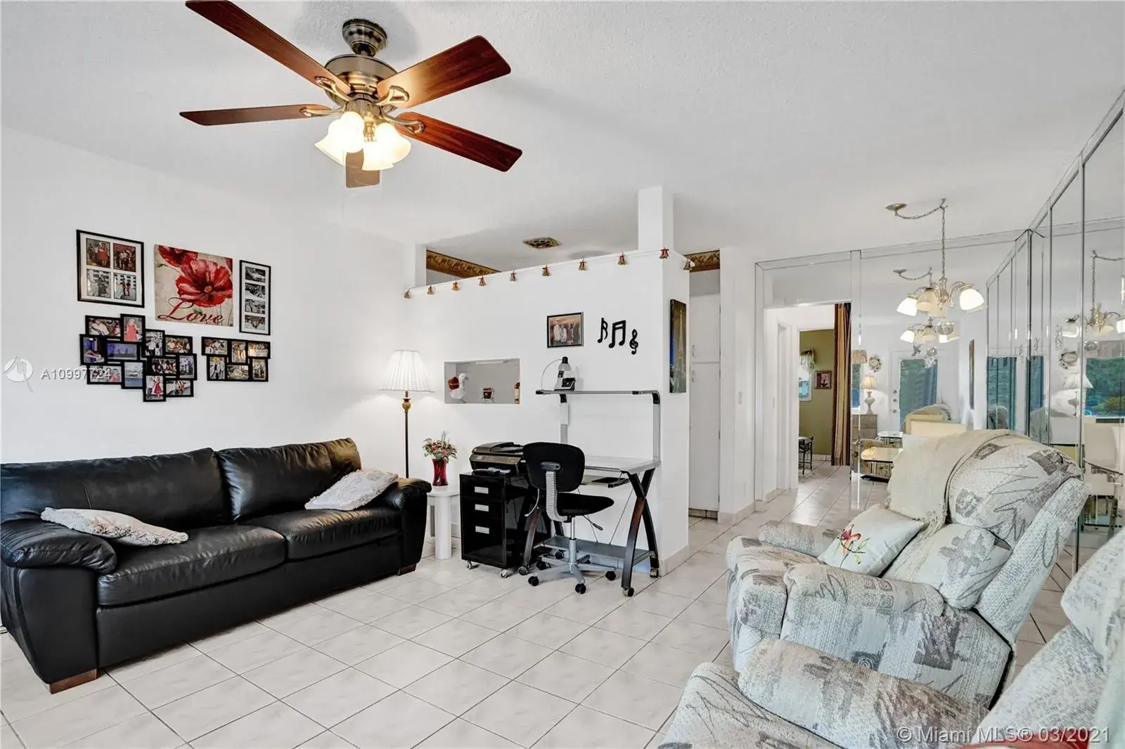 920 SW 10th Ter, Hallandale Beach FL 33009