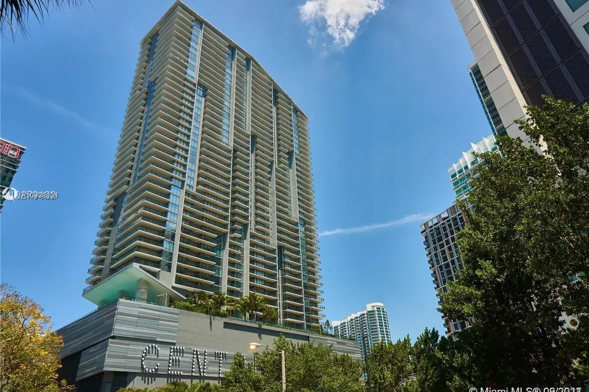 88 SW 7th St # 2411, Miami FL 33130