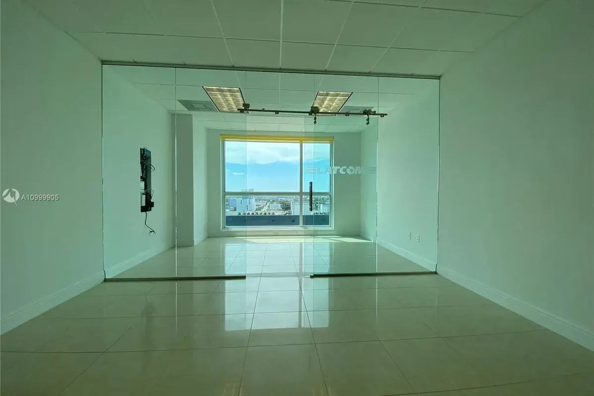 175 SW 7th St # 1214, Miami FL 33130