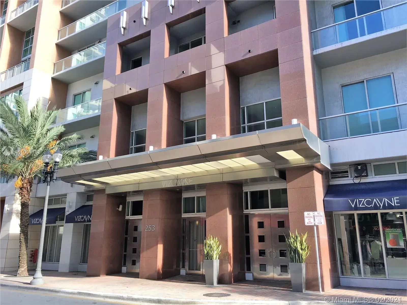 253 NE 2nd St # 1406, Miami FL 33132