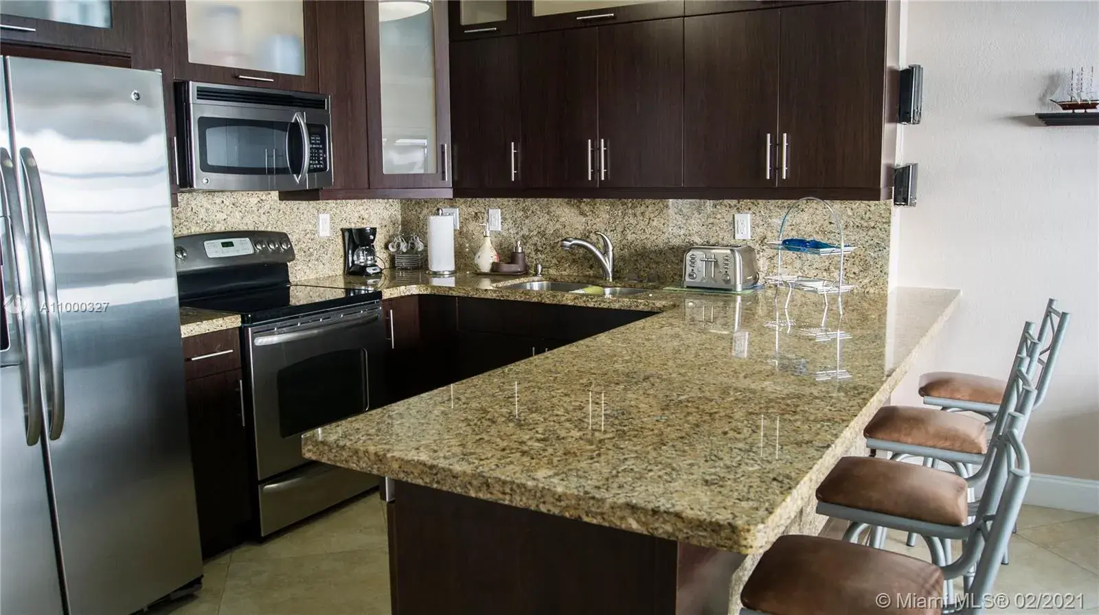 3 bedroom 2 bath for rent at 3725 S Ocean Dr # 723, Hollywood FL 33019