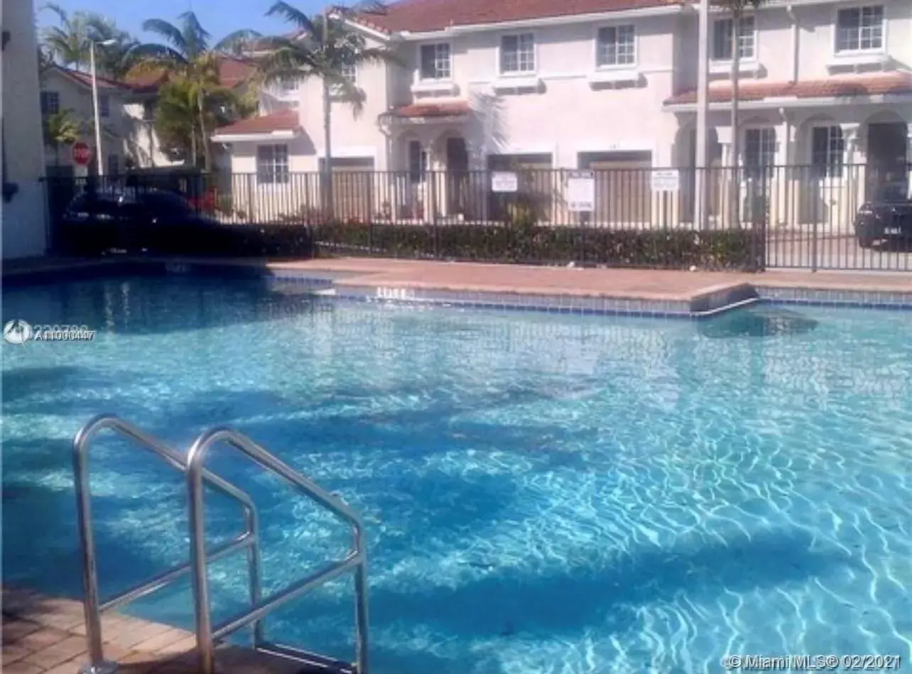 3 bedroom 2 bath Residential for sale at 21209 NW 14th Pl # 20, Miami Gardens FL 33169